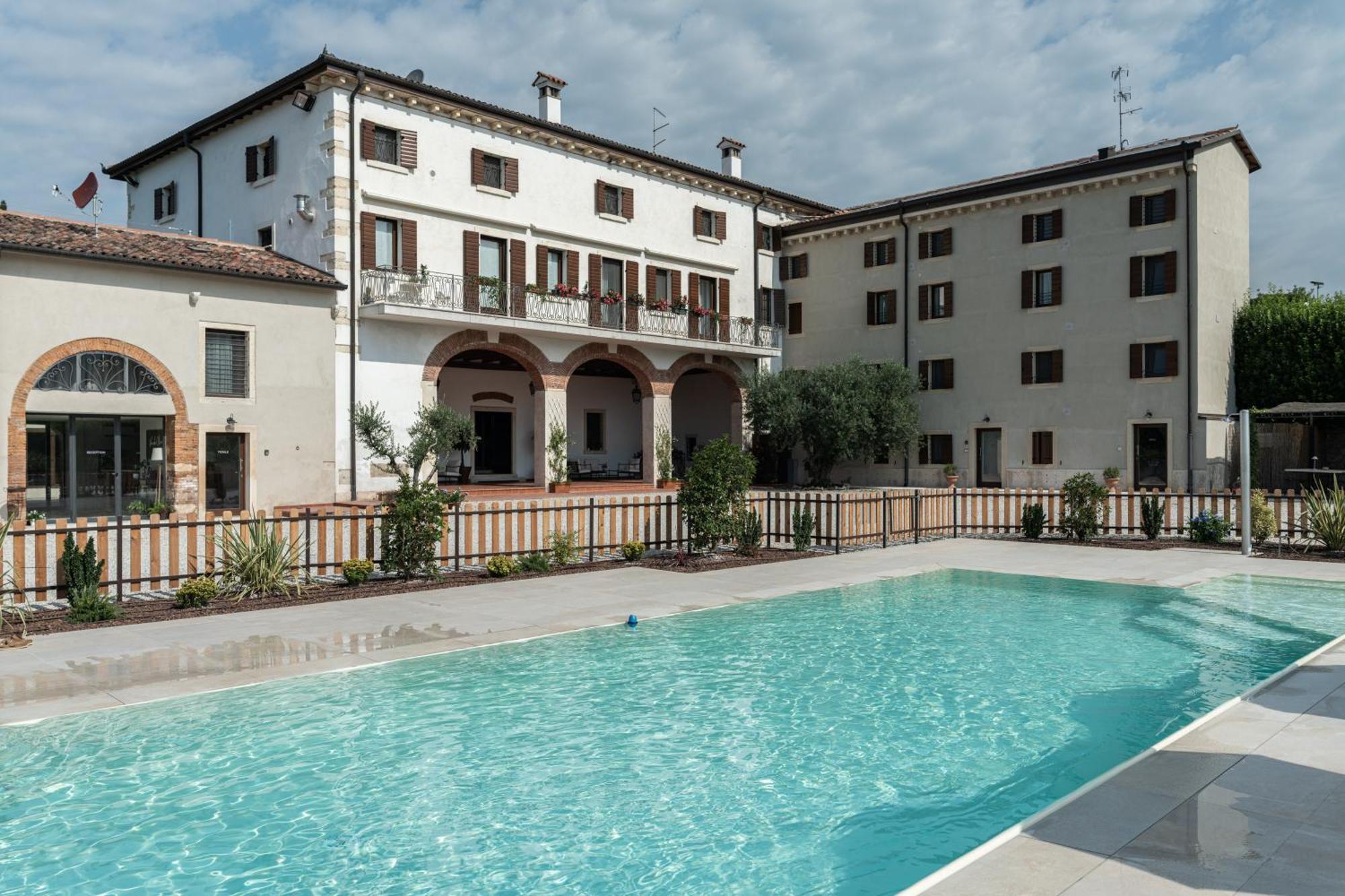 Verdeolivo 1876 - Apartments & Pool Mezzane di Sotto Экстерьер фото